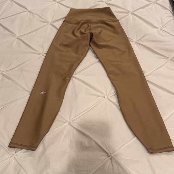 ALO Airlift Legging 7/8 in Toasted Almond - Picture 4 of 5